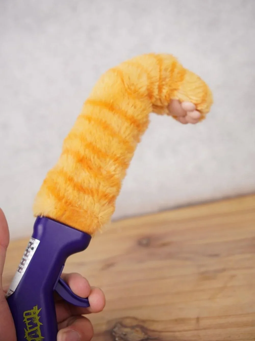 The Original Cat Paw Toy With Trigger & Sound Effects Orange Striped Tested
